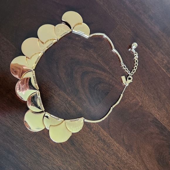 KATE SPADE ♠️ SWEETHEART BLACK/BEIGE ENAMEL NECKLACE - Picture 5 of 6